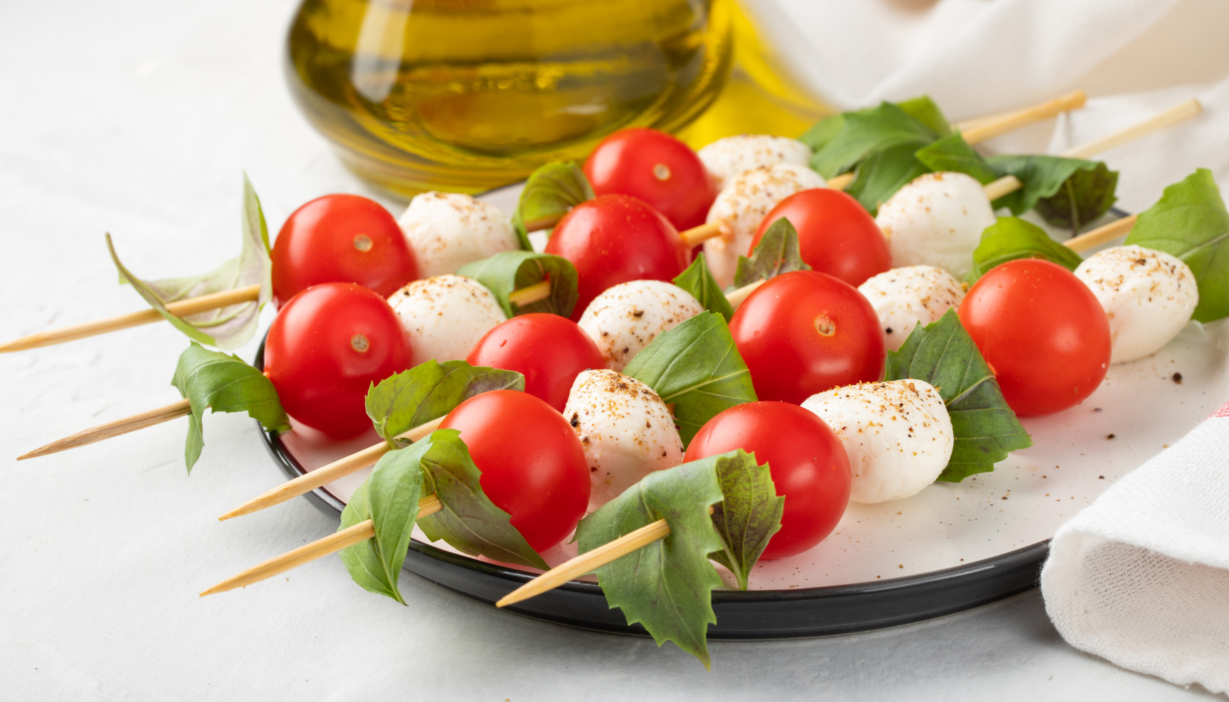 caprese špízy na grile